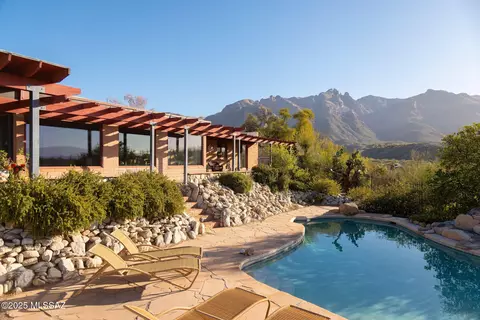6600 N Sutherland Ridge Pl, Tucson, AZ 85718