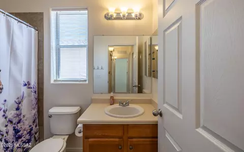 Bath - 7614 E Fair Meadows Loop, Tucson, AZ 85756 photo 3 of 4