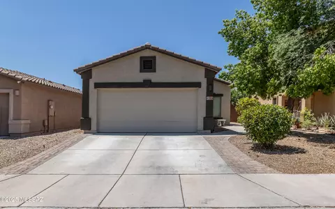 7614 E Fair Meadows Loop, Tucson, AZ 85756