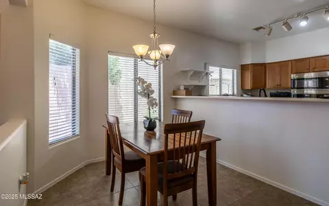 Dining - 7614 E Fair Meadows Loop, Tucson, AZ 85756 photo 1 of 2