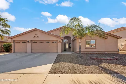 6935 W Tacna Dr, Tucson, AZ 85743