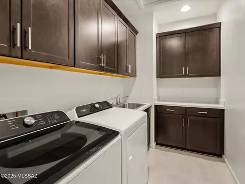 1519 E Cattle Graze Loop, Sahuarita, AZ 85629