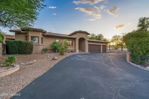 11179 N Poinsettia Dr, Tucson, AZ 85737