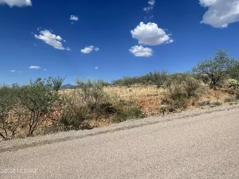50 Calle Dinamarca, Rio Rico, AZ 85648