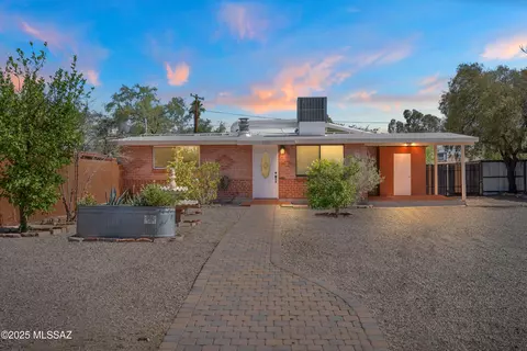 5914 E Beverly St, Tucson, AZ 85711