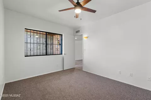 105 E Cholla Shadows Dr, Tucson, AZ 85704 photo 10