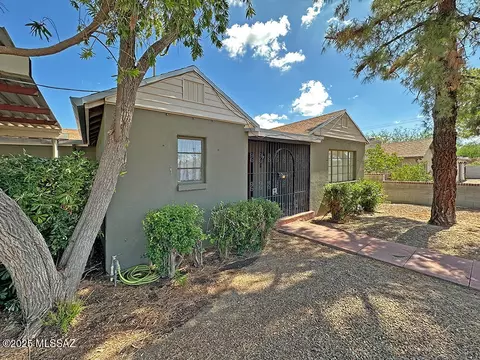 4245 E 4th St, Tucson, AZ 85711