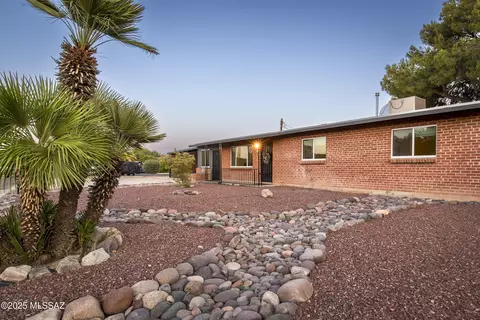 Exterior - 5700 E 19th St, Tucson, AZ 85711 photo 1 of 11
