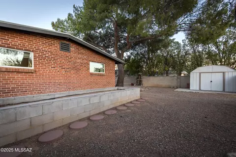 Exterior - 5700 E 19th St, Tucson, AZ 85711 photo 5 of 11