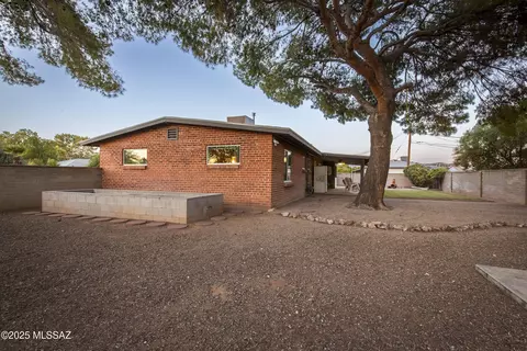 Exterior - 5700 E 19th St, Tucson, AZ 85711 photo 6 of 11