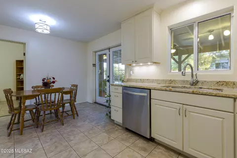 Kitchen - 5700 E 19th St, Tucson, AZ 85711 photo 6 of 6