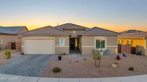 8020 S Desert Indigo Dr, Tucson, AZ 85747