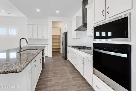Kitchen - 14722 E Sands Ranch Rd, Vail, AZ 85641 photo 2 of 2