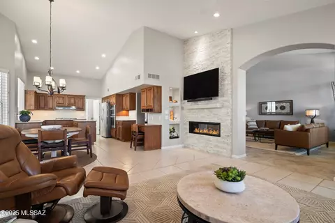 65249 E Rose Ridge Ct, Tucson, AZ 85739 photo 4