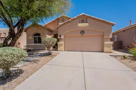 108 N Desert Stream Dr, Tucson, AZ 85745