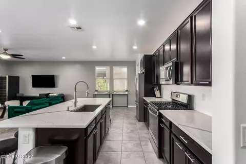 8822 N Hardy Preserve Loop, Tucson, AZ 85742