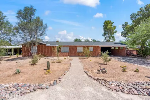 3931 E Whittier St, Tucson, AZ 85711
