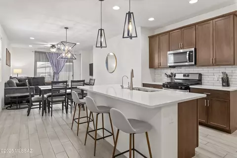 10718 W Golson Dr, Marana, AZ 85653