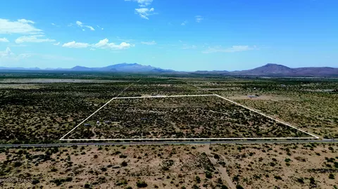 13404 S Pima Ave, Pearce, AZ 85625