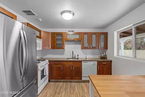 5125 E Fairmount St, Tucson, AZ 85712 photo 9