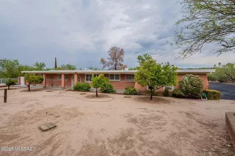 9975 E Creek St, Tucson, AZ 85730