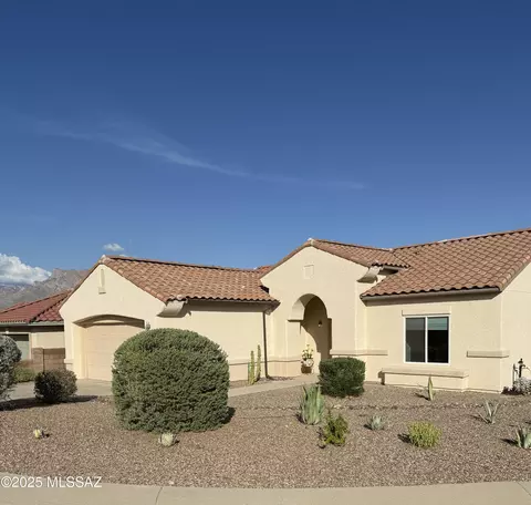 8712 N Walter Hagen Dr, Tucson, AZ 85742