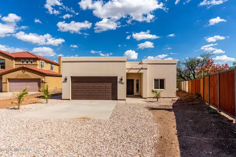 1156 Adobe Ct, Rio Rico, AZ 85648