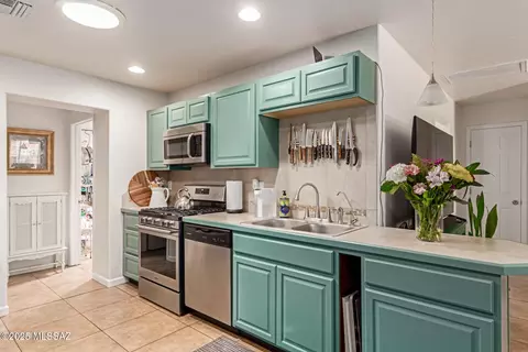 5642 E 23rd St, Tucson, AZ 85711 photo 8