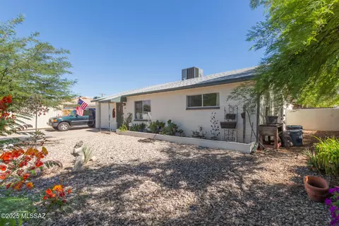 5642 E 23rd St, Tucson, AZ 85711 photo 2