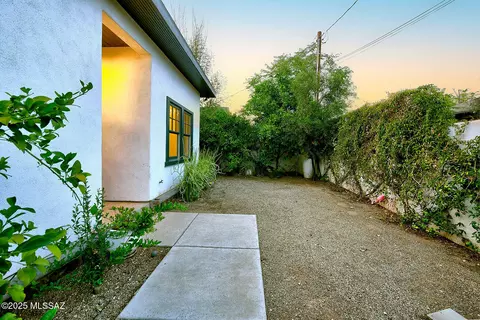 Exterior - 745 S 3rd Ave, Tucson, AZ 85701 photo 9 of 12