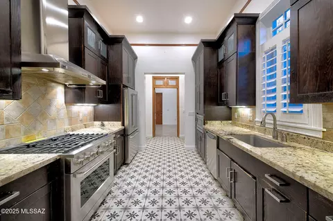 Kitchen - 745 S 3rd Ave, Tucson, AZ 85701 photo 1 of 2