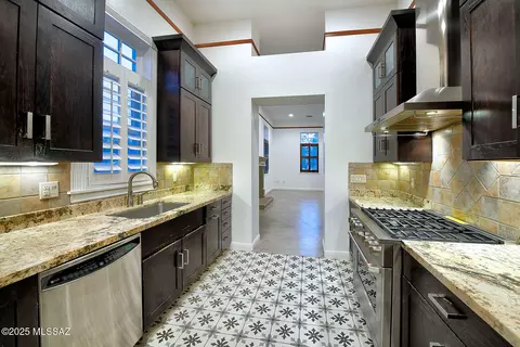 Kitchen - 745 S 3rd Ave, Tucson, AZ 85701 photo 2 of 2