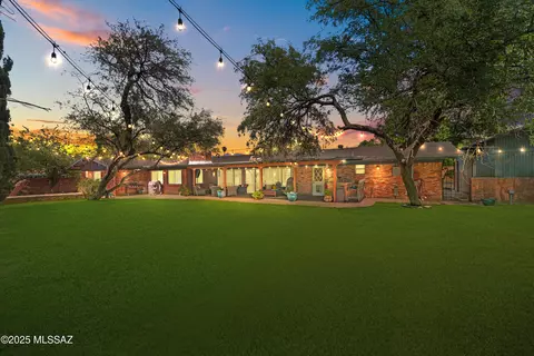 11870 E Wagon Trail Rd, Tucson, AZ 85749