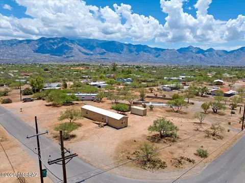 3710 E Bronco Ln, Tucson, AZ 85739
