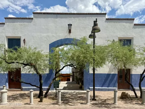 873 W Calle De Los Higos, Tucson, AZ 85745