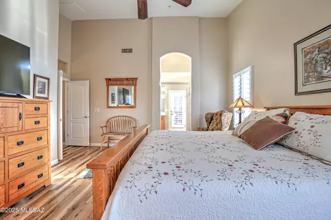 Bedroom - 60850 Eagle Mountain Dr, Tucson, AZ 85739 photo 3 of 6