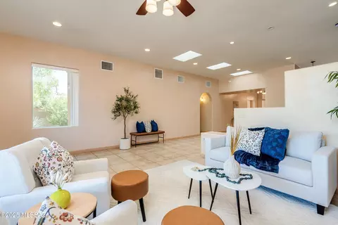 6521 E Marta Hillgrove, Tucson, AZ 85710