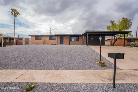 8731 E Colette St, Tucson, AZ 85710