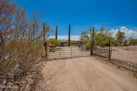 11787 S Cherokee Ln, Tucson, AZ 85736