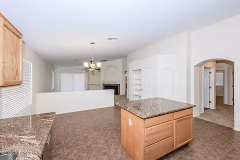 Kitchen - 12985 E Buchman Canyon Dr, Vail, AZ 85641 photo 2 of 2