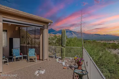 2283 W Calle Guatamote, Green Valley, AZ 85622