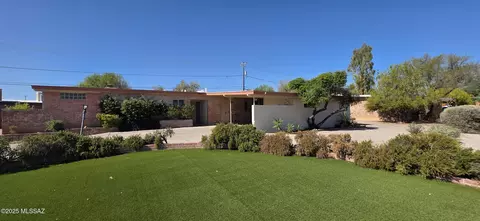 6942 E 4th St, Tucson, AZ 85710