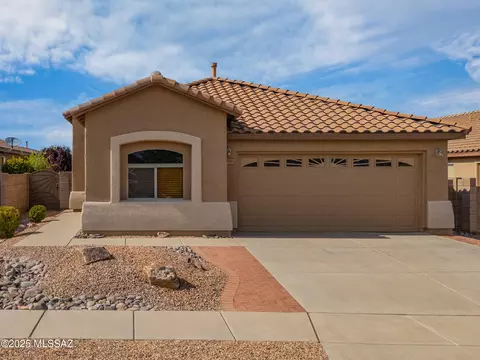 10555 E Carolina Willow Ln, Tucson, AZ 85747