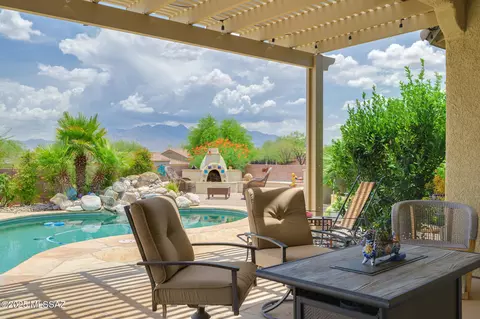 720 N Observation Trl, Green Valley, AZ 85614
