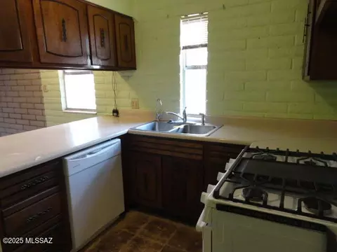 Kitchen - 1033 E Irene Cir, Pearce, AZ 85625 photo 1 of 1
