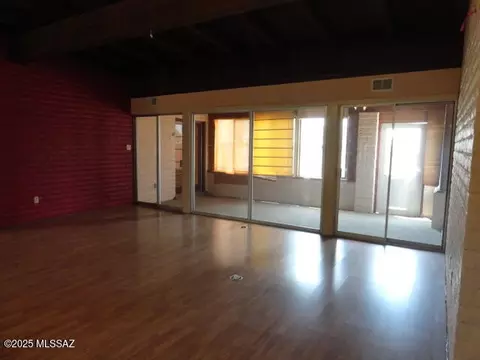 Living - 1033 E Irene Cir, Pearce, AZ 85625 photo 2 of 3