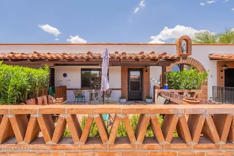146 S Paseo Quinta #B, Green Valley, AZ 85614