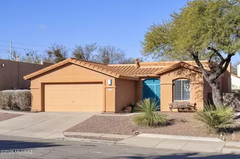 33 N White Willow Pl, Tucson, AZ 85710