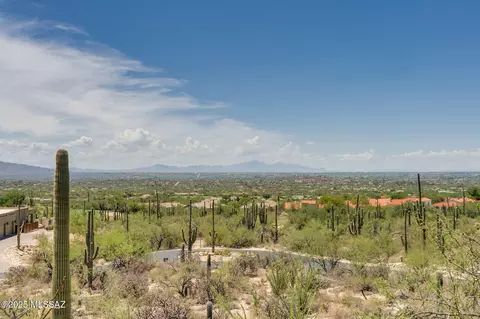 10215 E Sabino Estates Dr, Tucson, AZ 85749