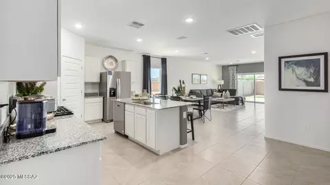 Entry Way - 9846 E Gray Hawk Dr, Tucson, AZ 85730 photo 2 of 5